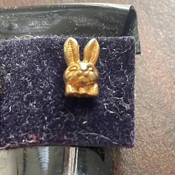 Bunny Rabbit Earrings - Picture 2 of 3